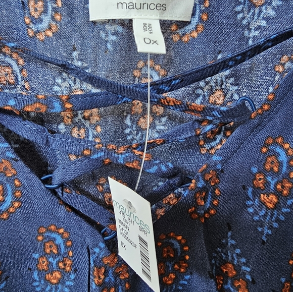Maurices Paisley Peplum Top Blue Size Plus 14/16 OX - Picture 4 of 6